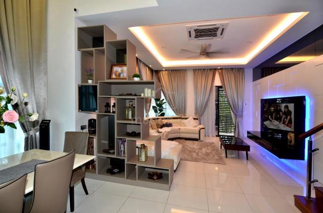 Lyden, 2.5 Storey Semi D House 1