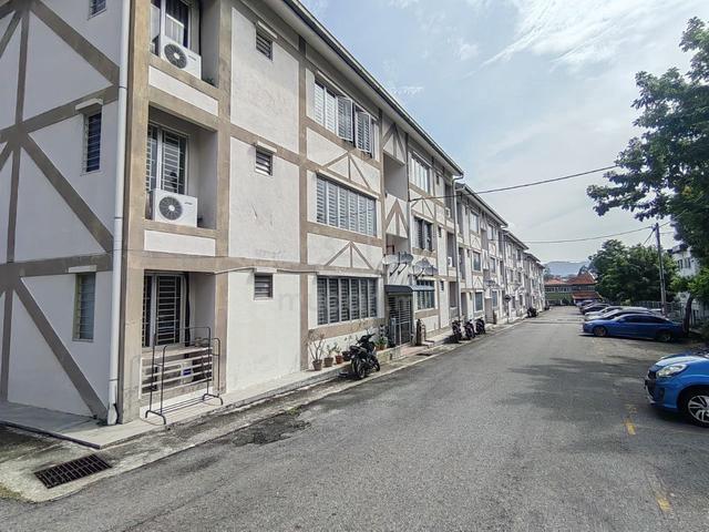 MURAH & RENOVATED - Townhouse Taman Saga Emas, Kajang 1