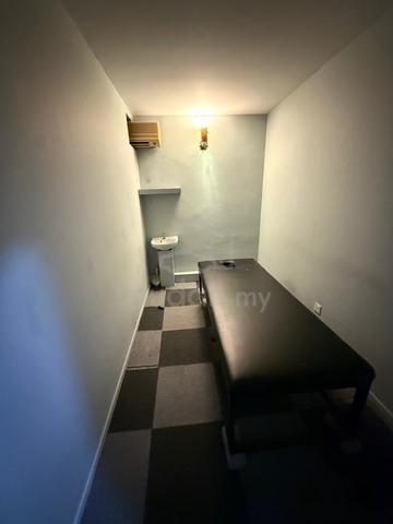Commercial Room for Rent @ Beverly Hills Plaza, Penampang 1