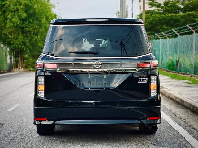 2021 Nissan ELGRAND 2.5 Premium Urban Chrome - 5