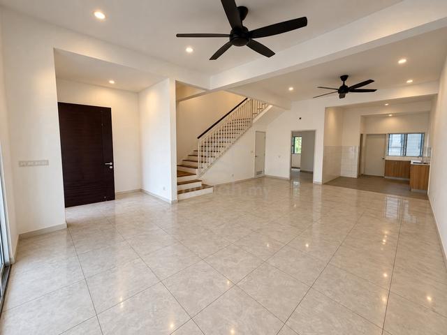 Agalia Danau Ceria Gamuda Gardens Rawang For Rent | Facing Playground 1