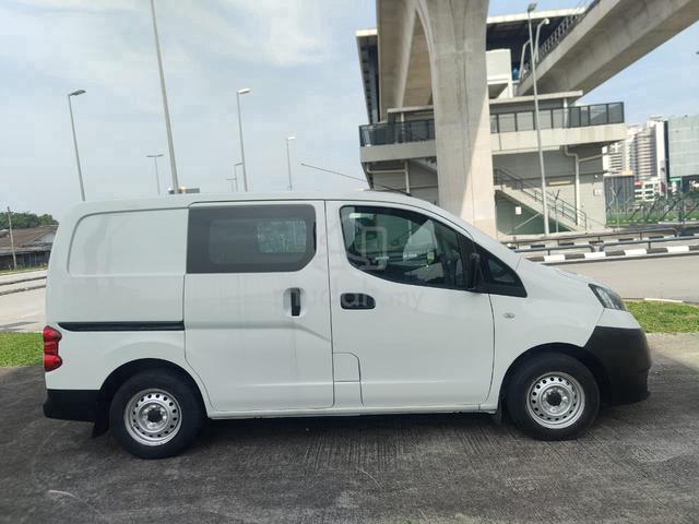 2019 Nissan NV200 1.6 (M) Semi Panel Van - 4