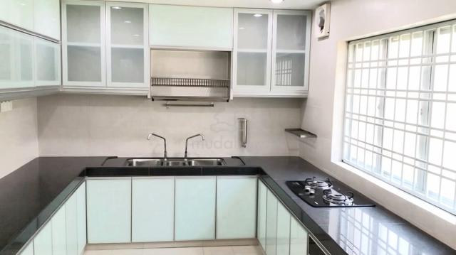 ( Nice unit) 2 Storey Terrace @ Taman Bukit Kinrara, Puchong 1