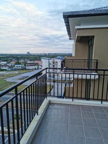 Stutong Tiarra 4