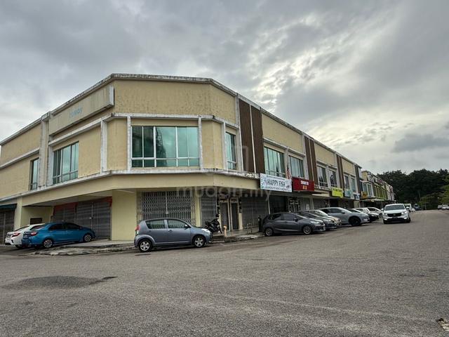 Kota Tinggi Shoplot for Sale . Daiman Jaya .High Traffic Area 1