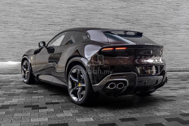 2024 Ferrari PUROSANGUE Black interior - 2