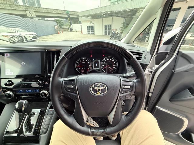 2021 Toyota Alphard Sc 2.5L - 5