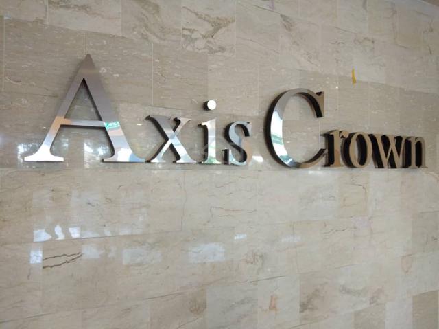 Axis Crown 1