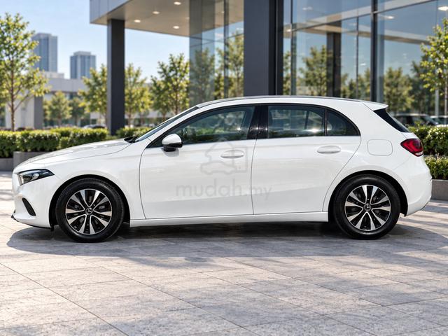 2021 Mercedes Benz A180 Se 1.3T 12k km 8yrs waran - 3
