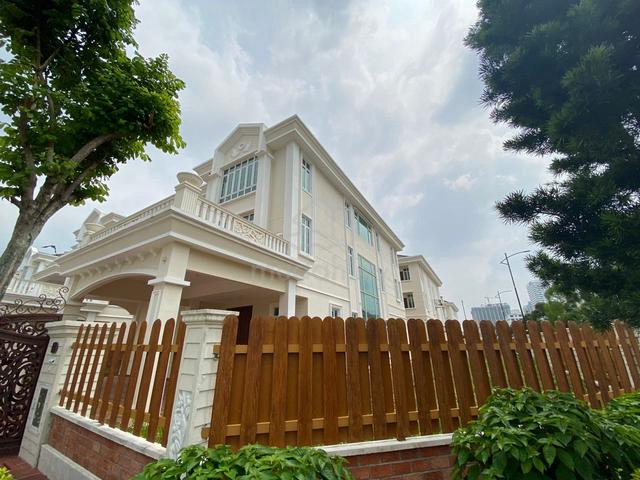 CHEAPEST IN THE MARKET! Straits Courtyard Bungalow Kota Laksamana 1