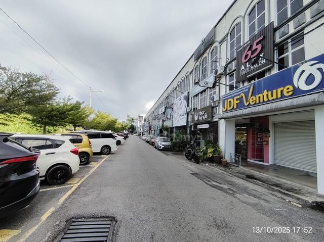 Riverfront Pekan Baru 3sty ShopLot - Facing Main Road For Sale 1
