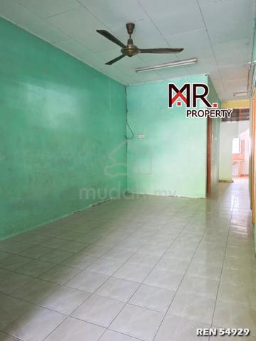 KITCHEN EXTENDED Single Storey Terrace Bandar Seri Astana FOR SALE 1