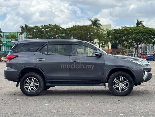 2017 Toyota FORTUNER 2.4 VRZ (A) - 4