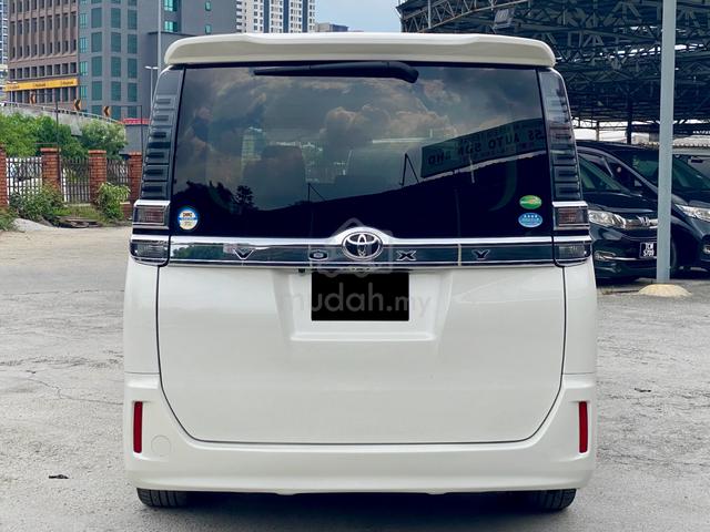 2019 Toyota VOXY 2.0 X (A) 8SEATER FACELIFT - 4
