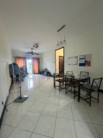 Marina Court 1