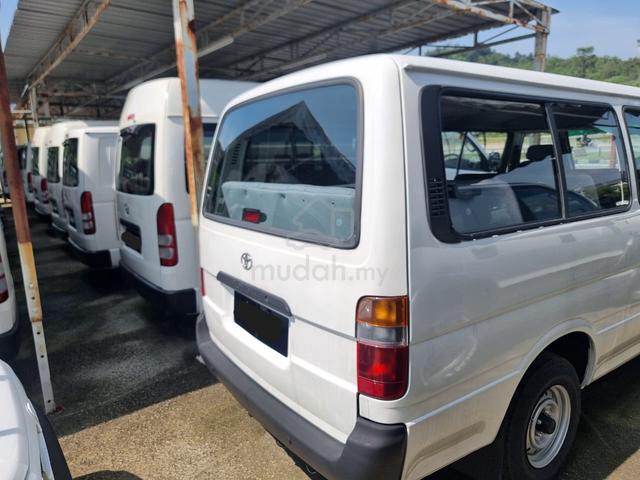 Toyota HIACE 2.5 (DIESEL) WINDOW VAN - 5