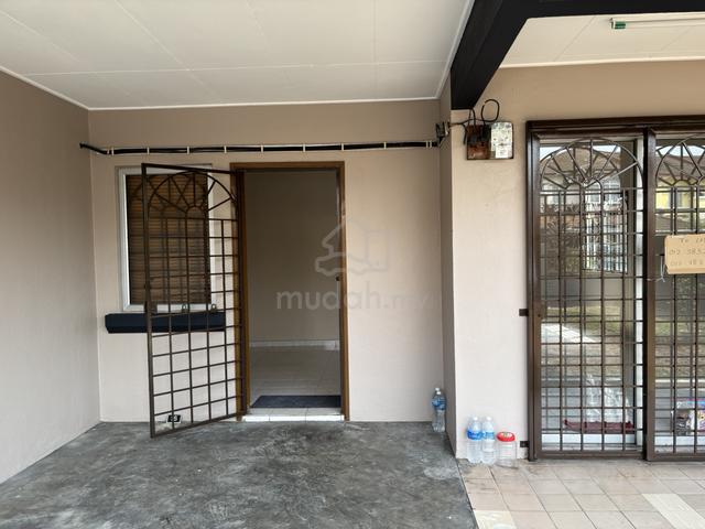 Newly painted 2 storey Lorong Pending Bandar Puteri Klang 1