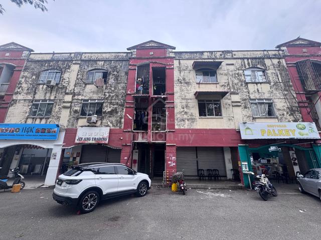 Taman tan sri yaakob skudai‼️ Rumah kedai untuk dijual‼️ 1