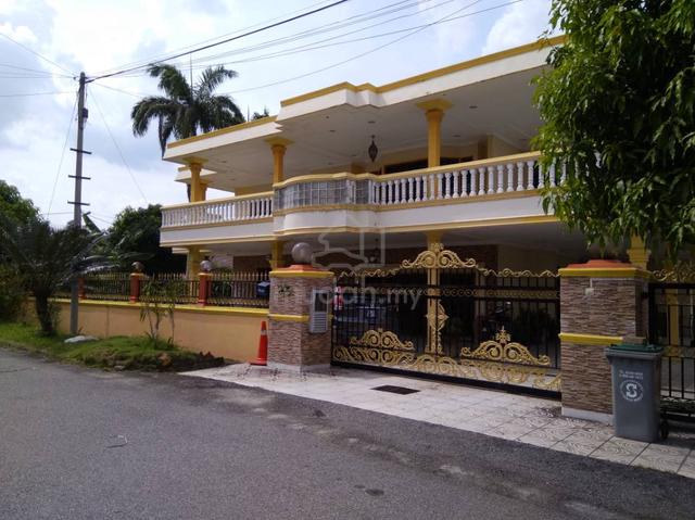Banglo 2 tingkat untuk dijual 1