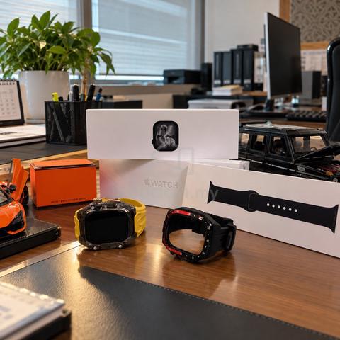 Apple Watch 11 ( 46mm + Brand New) - photo 2 of 2