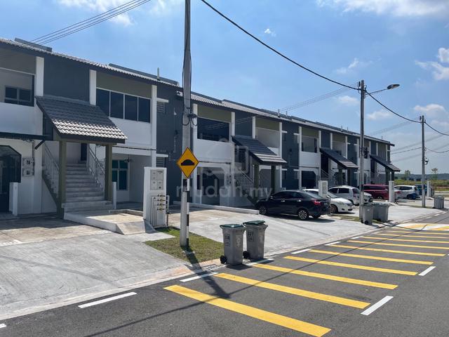 Rumah Bandar Idaman Putra @ Bandar Putra Kulai / Ground Floor / 3 Bedr 1