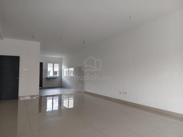 20x96 2STY Kota Warisan HUGE BACKYARD LAND 25ft RM576k COMPLETED UNIT 5