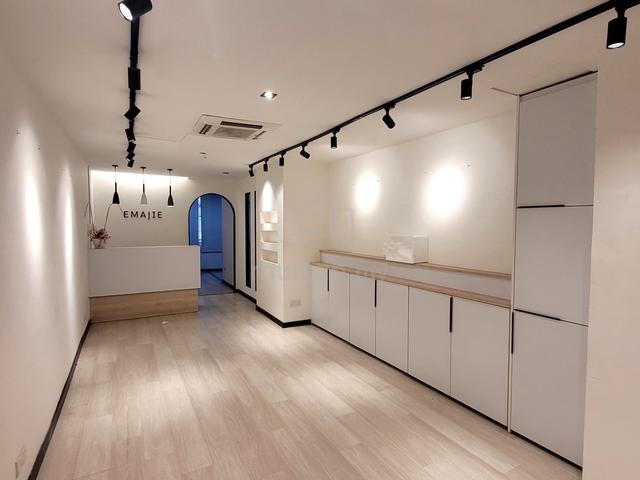 Renovated 1st Floor ,MSU and Menara U Frontage Seksyen 13 Shah Alam 1