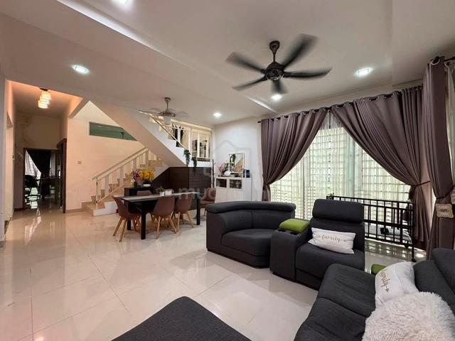 CORNERLOT FULLY FURNISHED ‼️SEMID 2Storey💥ASTANA PARK 1