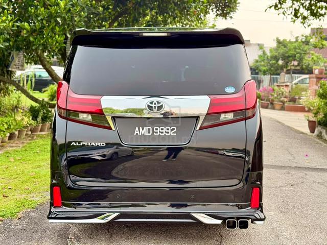 ON THE ROAD 2015 Toyota ALPHARD 2.5 AGH30W (A) - 4