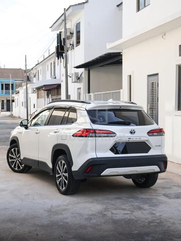 2024 Toyota COROLLA CROSS 1.8 HYBRID 40K MILEAGE - 3