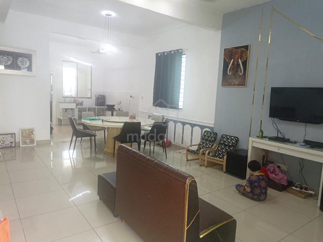 Klang bandar putera 2 double storey for sell 1
