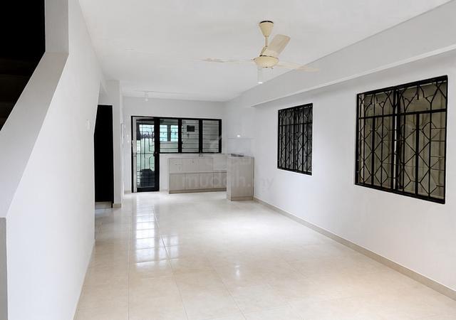 Bandar Sri Petaling Zone D – Double Storey House For Rent End Lot Unit 1