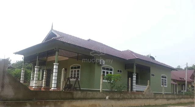 RUMAH BANGLO SUBSALE UNTUK Dijual DI KUALA BERANG 1