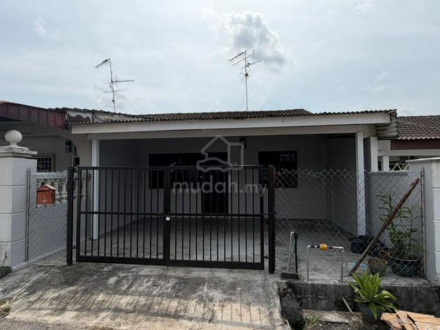 Skudai Taman Universiti Jalan Kebangsaan L.M.Cost Single Storey House 1
