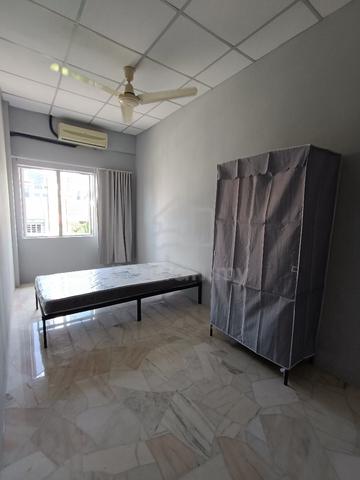 Room rent at Taman Desa Aman near MRT Muitiara 1
