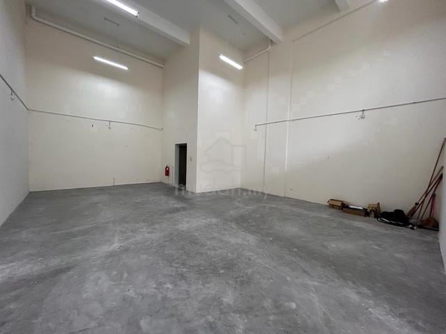 1 STY Shoplot / Office Space , Kubica Square Puteri Bangi Seri Putra 1