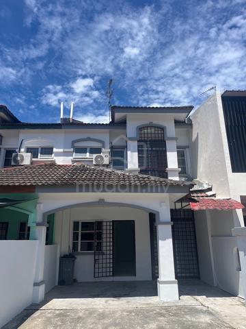 Very Rare 2-Storey Terrace at the Bukit Indah Matured Neighbourhood 1