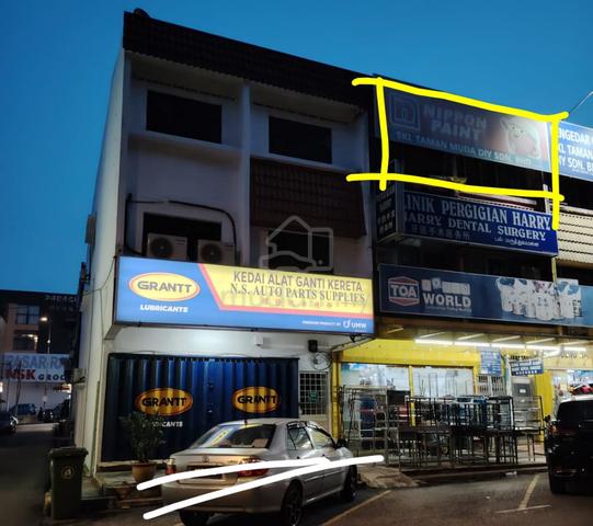 Shop Office / Residence @3rd Floor Above Shoplot at Taman Mudah Ampang 1