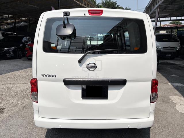 Nissan NV200 1.6 (M) Semi Panel Dual Purpose Van - 4