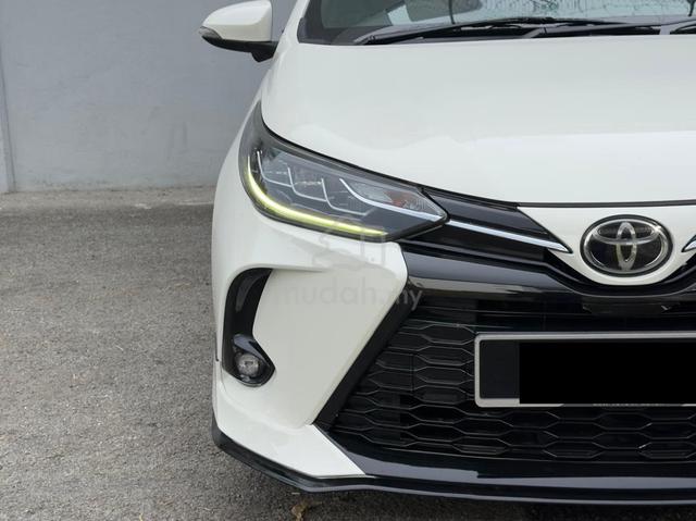 Toyota YARIS 1.5 E (A) - 4
