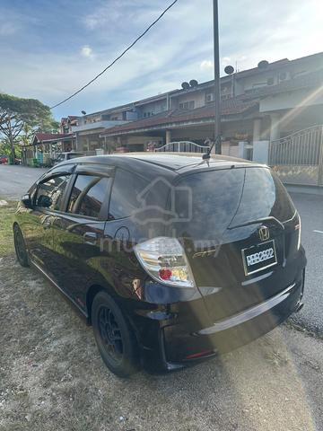 2013 Honda JAZZ 1.5 FACELIFT (A) - 2