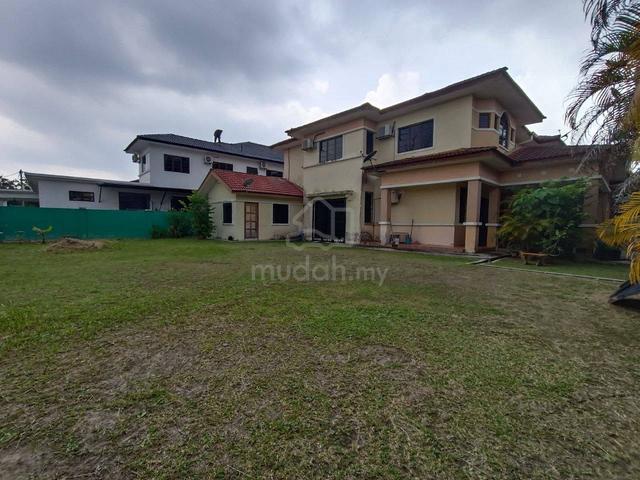 Semi-D With 40ft Extra Land in Seremban 1