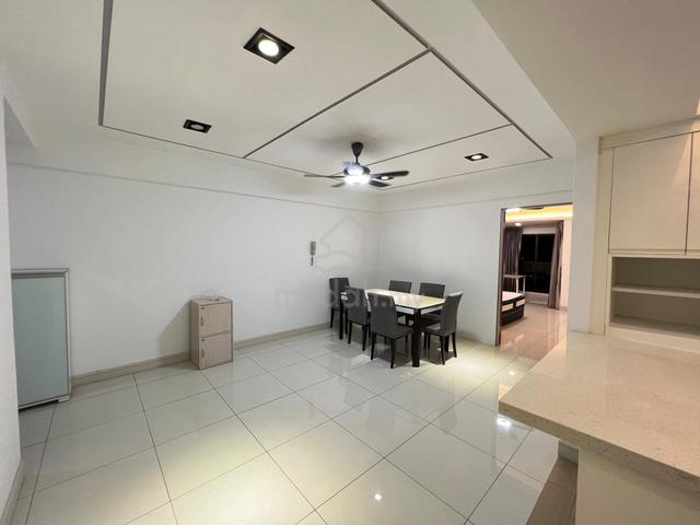 Royalle Condominium 1