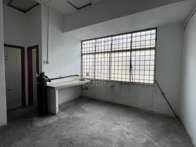 Facing Main Road Taman Tas 1st Floor Shoplot 3
