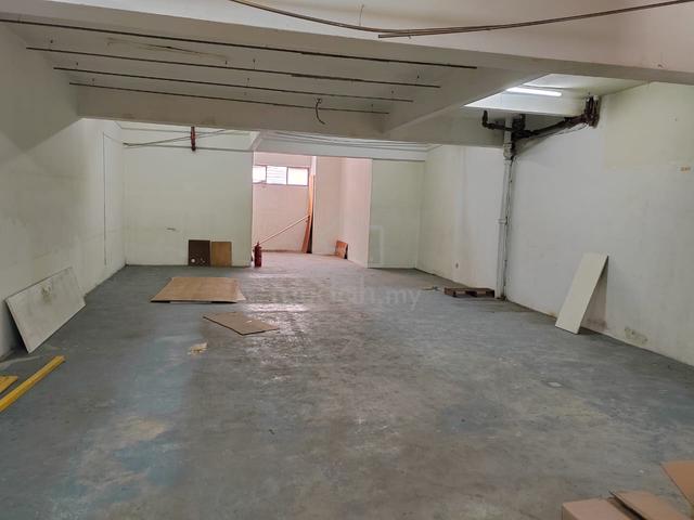 3 Storey Link Factory For Rent, Factory Seri Kembangan Disewa 1