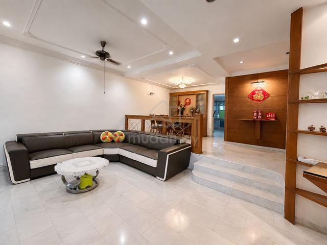Taman Pelangi Double Storey For Rent 1