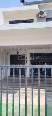 Rumah Teres 2 Tingkat untuk Dijual di Lunas 1