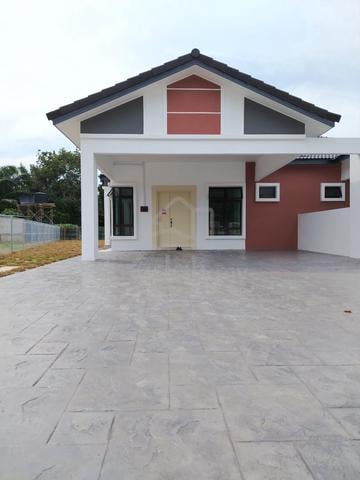 Rumah Berkembar Parking Besar Luas 1
