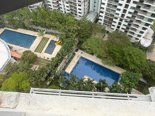 Metropolitan Square 1