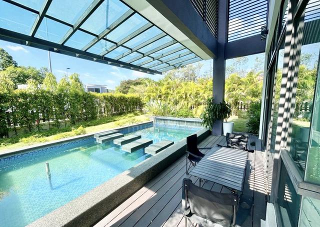 3 Storey with Private Pool Alam Impian 1